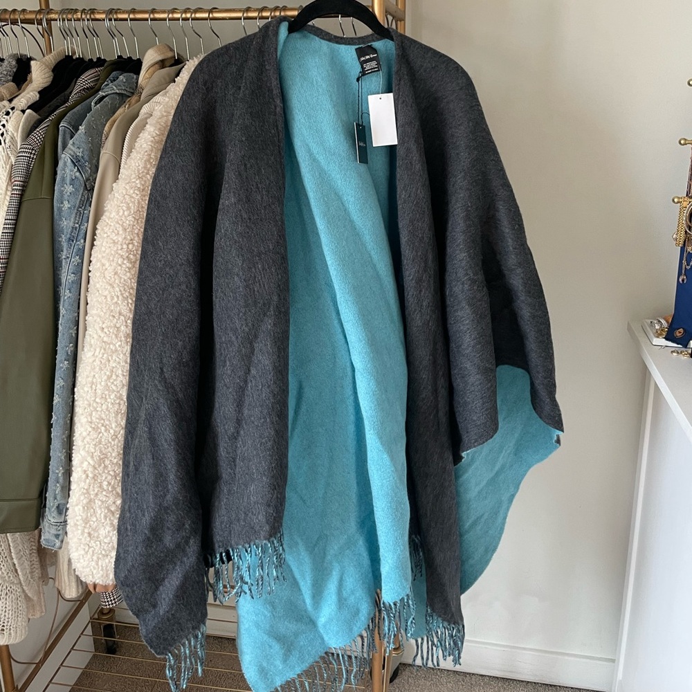 Saks fifth Avenue shawl